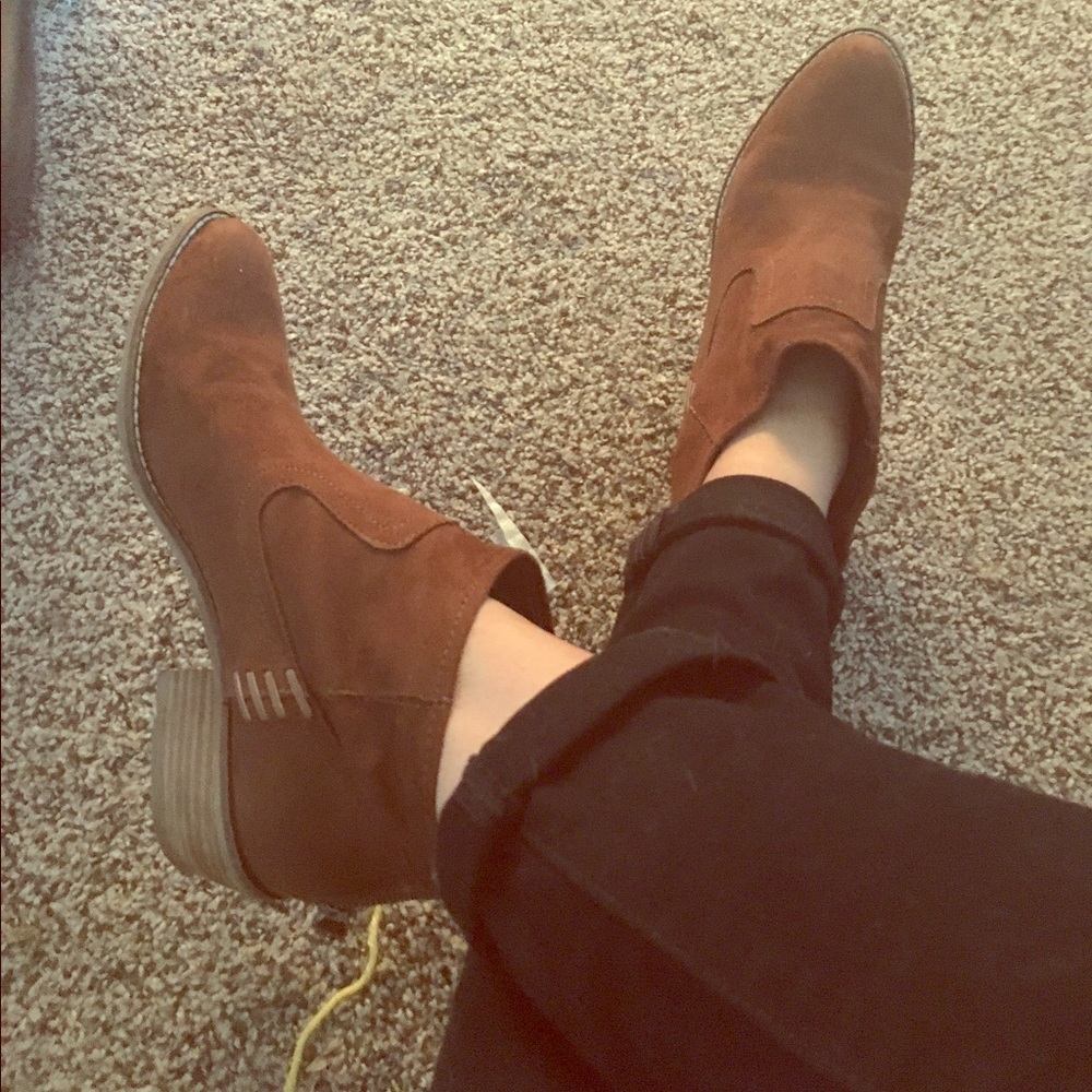 Brown suede dolce vita ankle boots