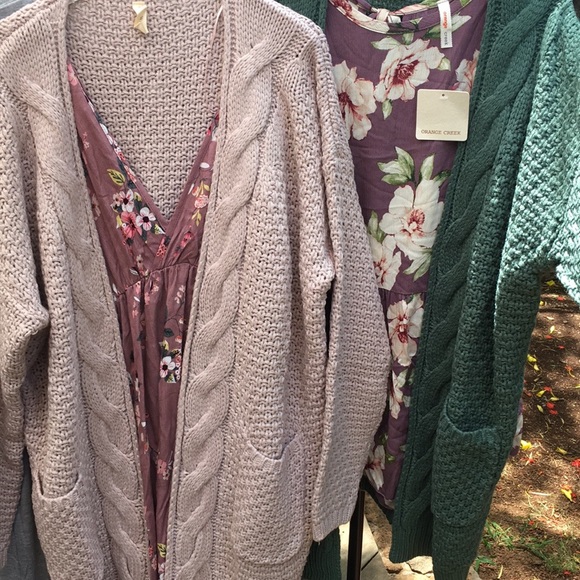 || FALL FOREST || Cable Cardigan || - Picture 3 of 3