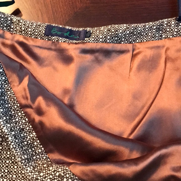 Lined Boden side zip skirt knee length - Picture 2 of 3