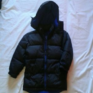 Boys Puffy Jacket Size XS Gap Kids Black Blue Line