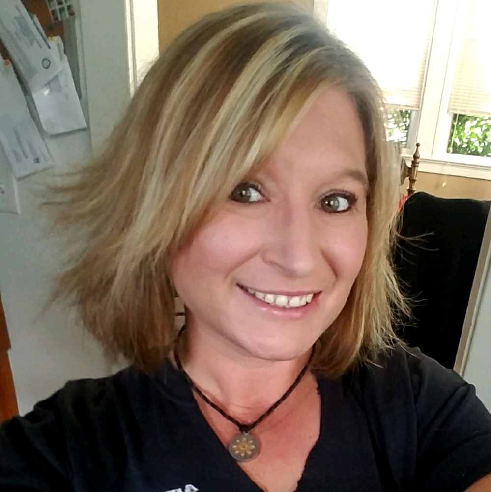 Meet your Posher, Angie