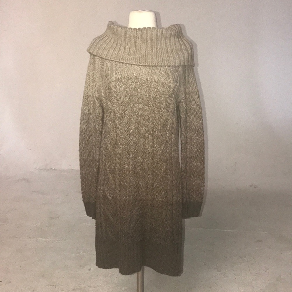 women's brown sweater