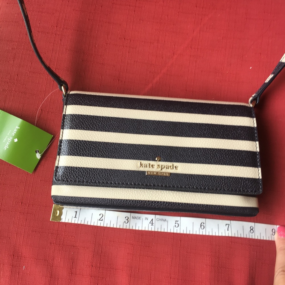 Kate spade cross body bag navy and white, NEW!!