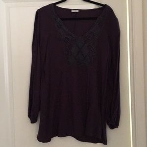 Open arm plum dress with crochet detail