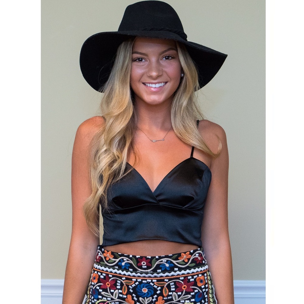 New Satin Cropped Bralette Crop Top Black New - Picture 2 of 4