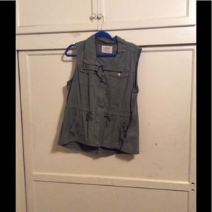 Vintage collection olive green vest 😍 like new 😊