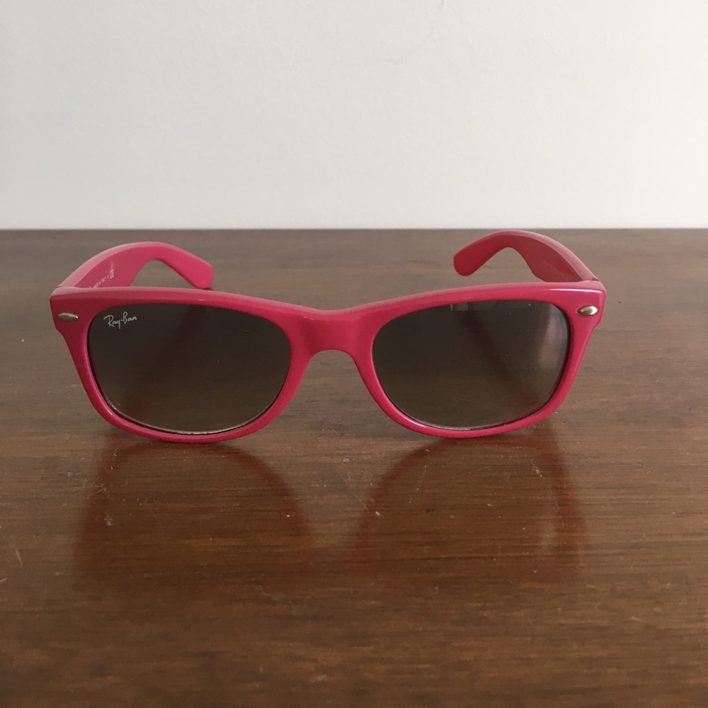 Ray Ban Wayfarer Sunglasses- Hot Pink