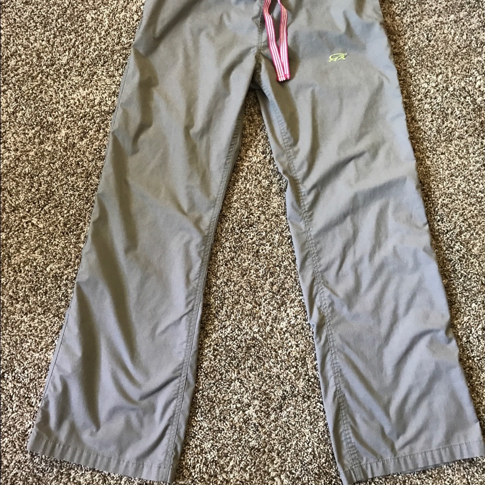🦎Iguana Med Woman’s Scrub pants size small