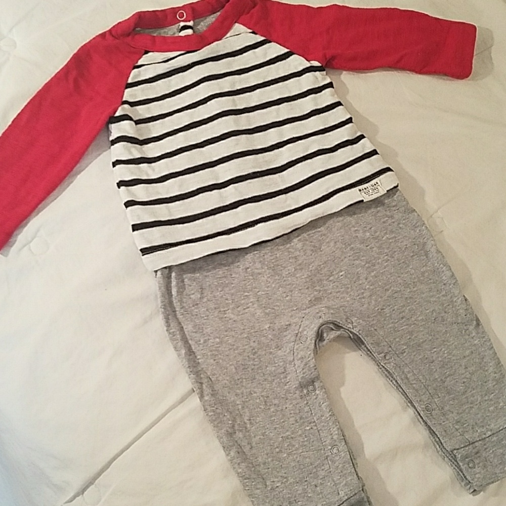 Cool GAP striped one piece outfit 6-12 M