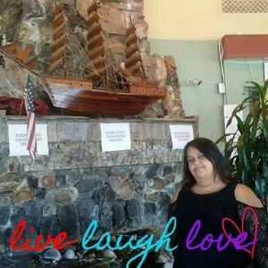 Meet your Posher, Edith bambii