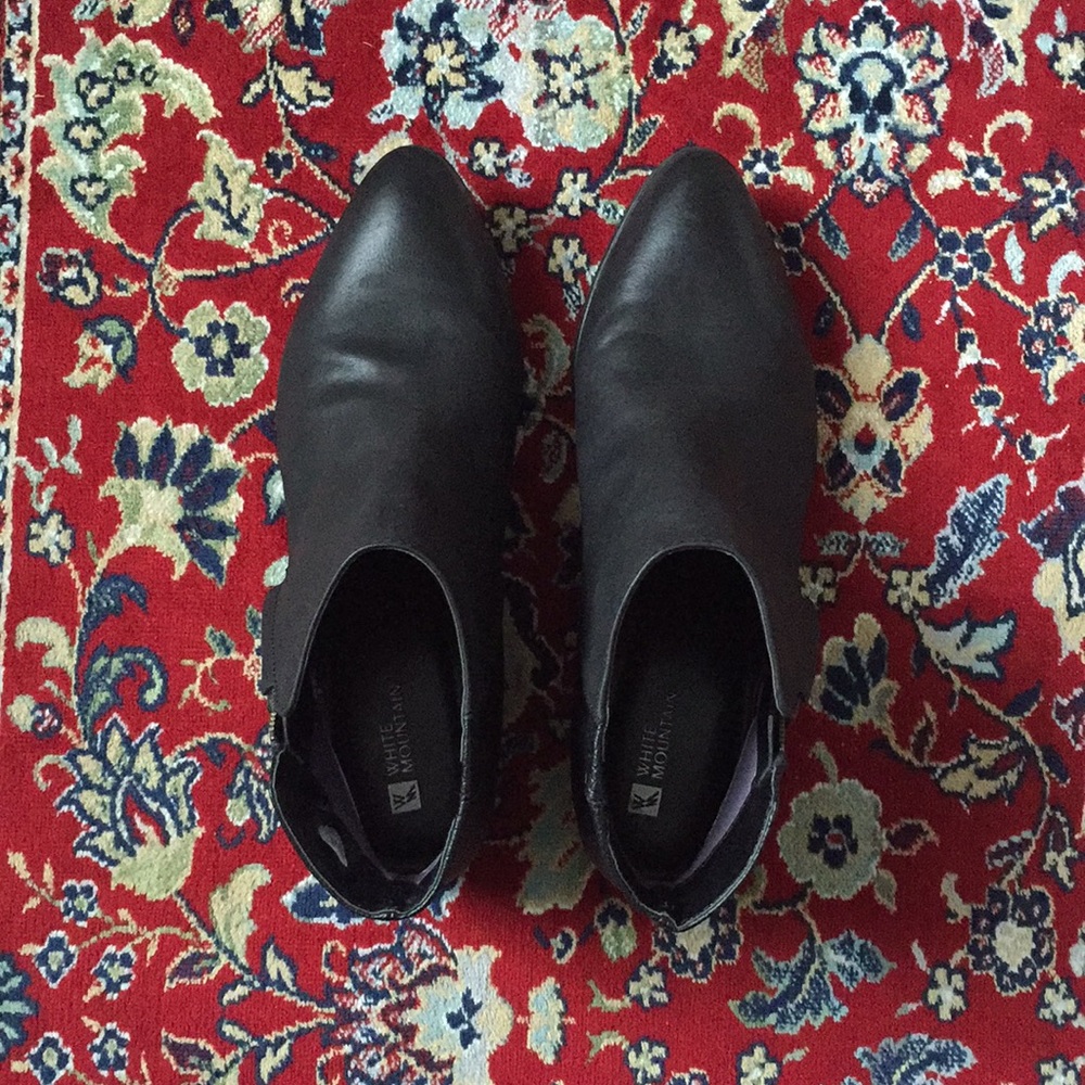 White Mountain black pointed toe booties