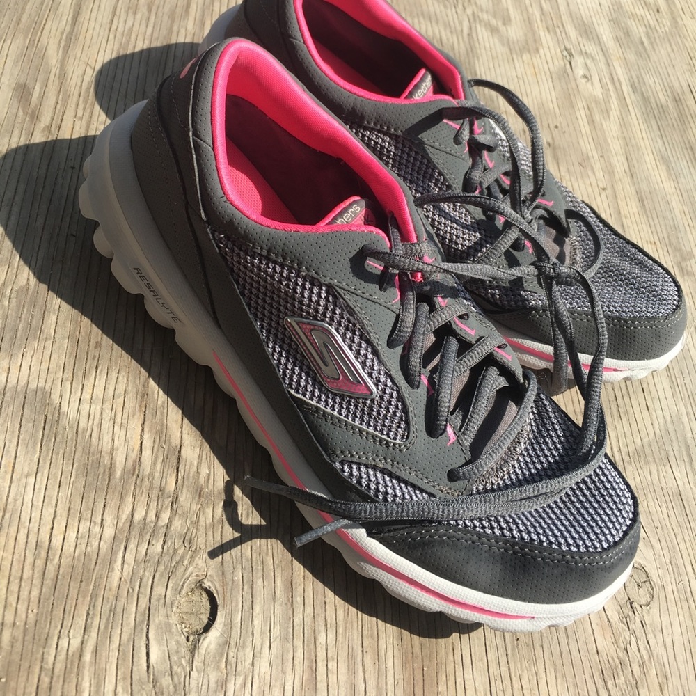 Sketcher Go Walks