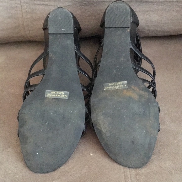 Report Signature Meliza Sandal - Picture 3 of 4