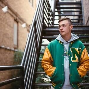 Meet your Posher, Derek