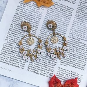✨Gorgeous Baroque D&G Style Rose Earrings✨