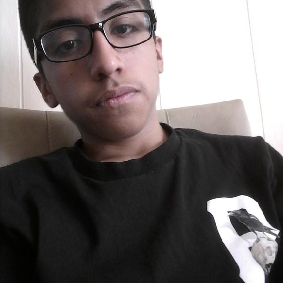 Meet your Posher, Fernando - Picture 1 of 1