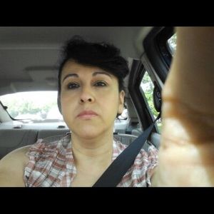 Meet your Posher, Isela