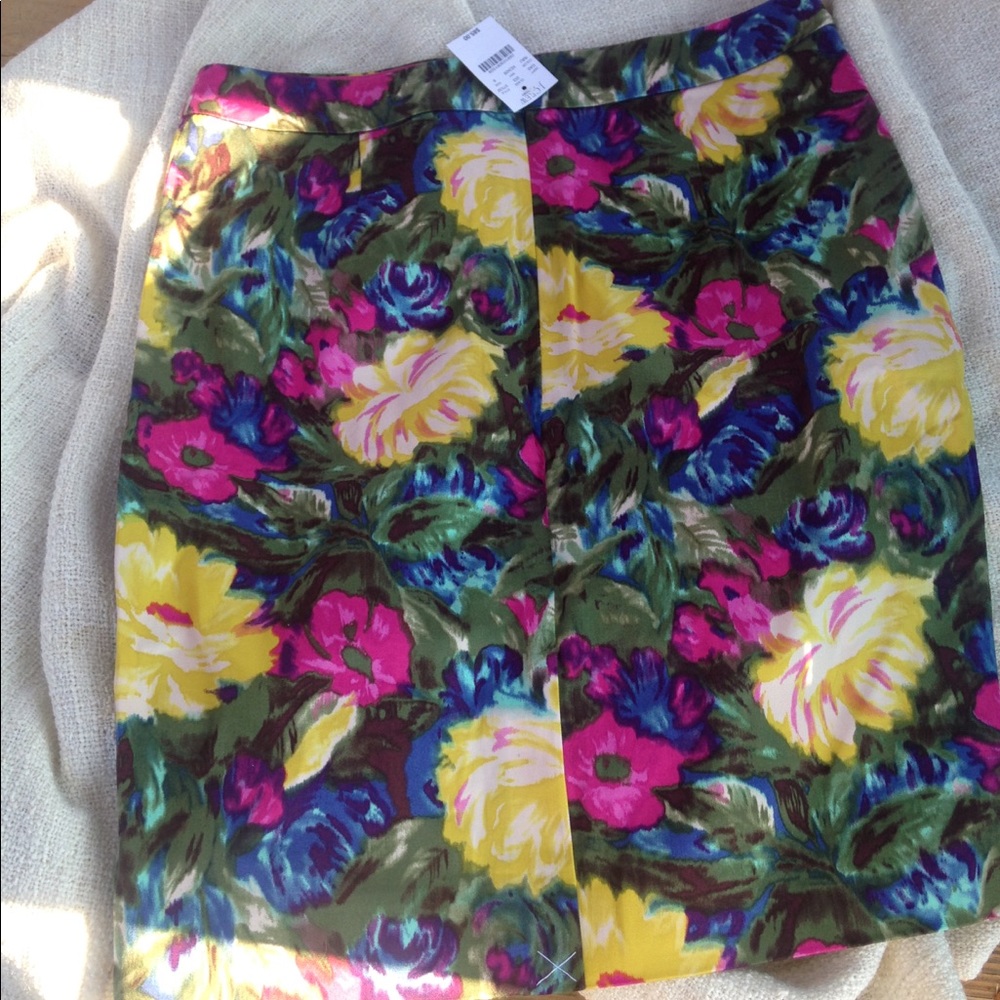 Adorable J Crew Floral Mini Skirt 😌
