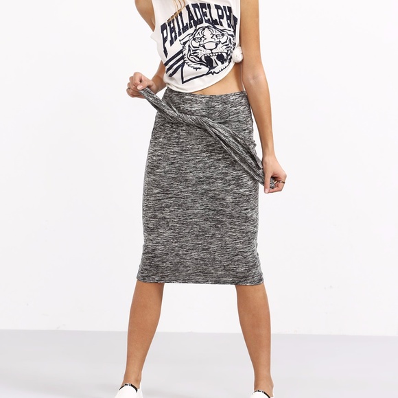 NWOT Tie Front Skirt - Picture 2 of 4