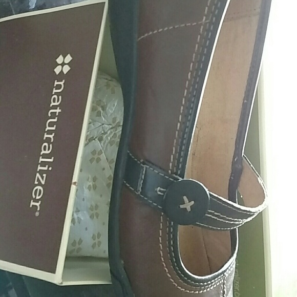 Shoes - Picture 2 of 3