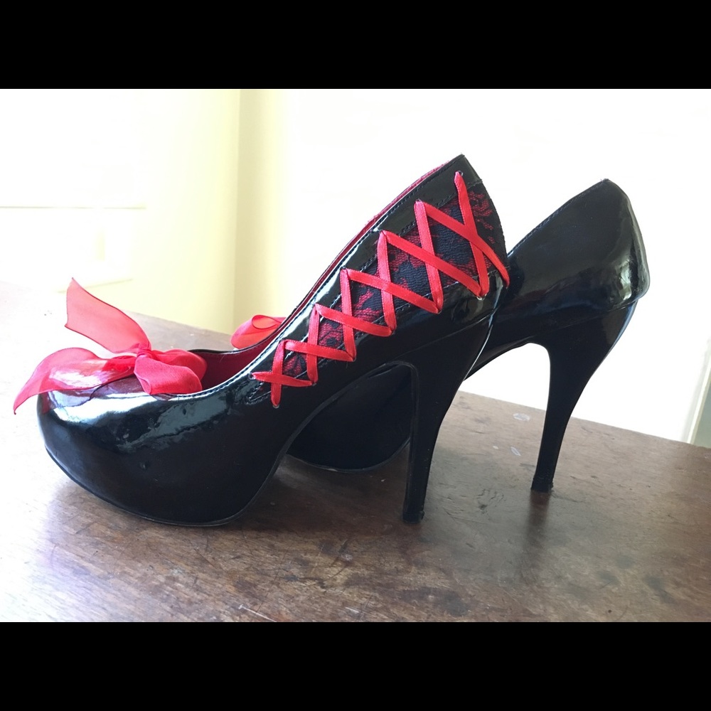 Pinup pumps