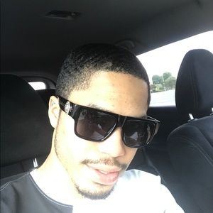 Meet your Posher, Sky