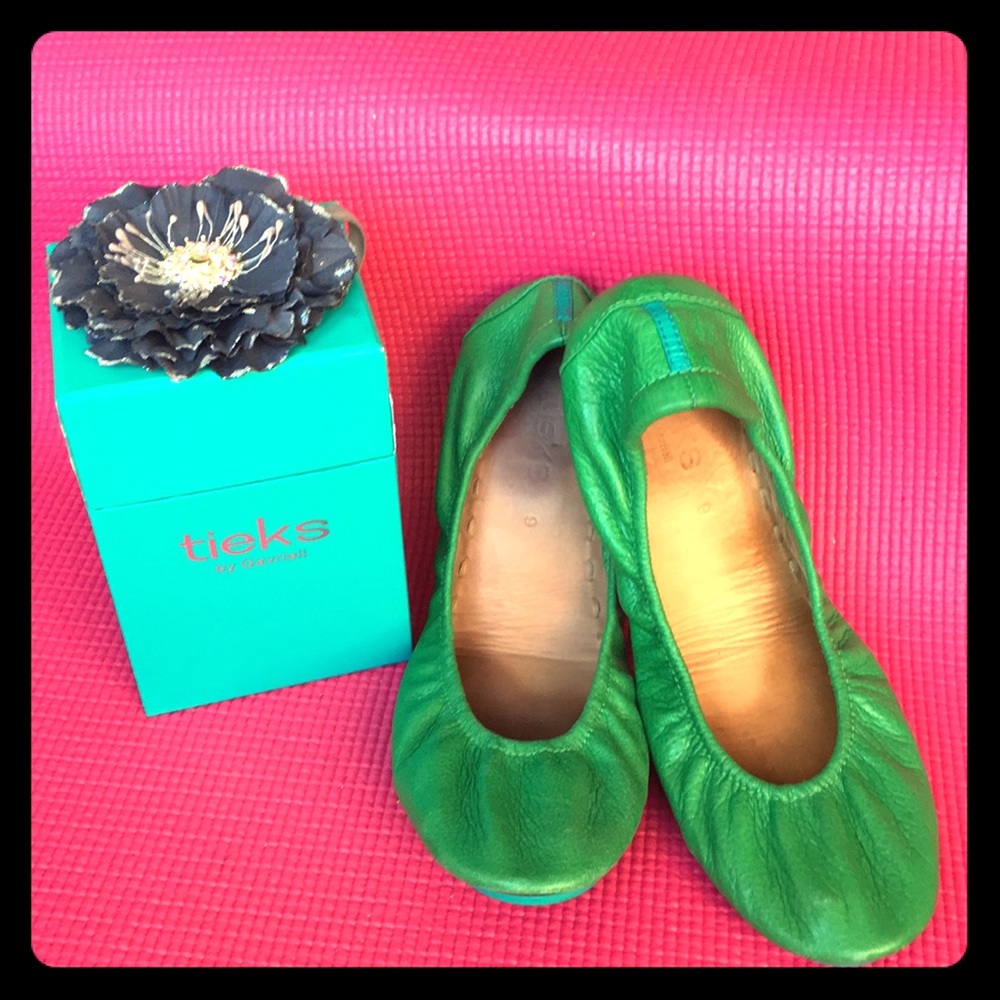 Green Tieks size 9