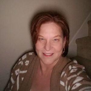 Meet your Posher, Marnie