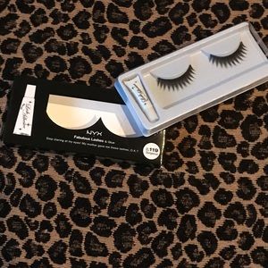 NYX fabulous lashes