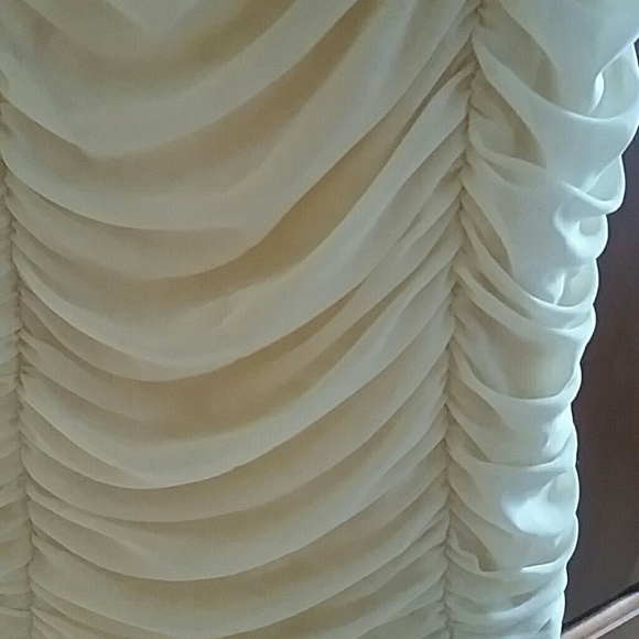 Teen dress - Picture 3 of 3