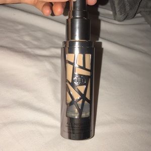 urban decay all nighter foundation!! shade 4.5