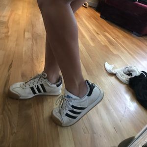 AUTHENTIC ADIDAS SUPERSTARS