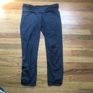 Lululemon ruched 3/4 crop charcoal. Higher rise
