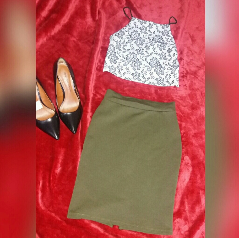*FINAL PRICE* Olive green pencil skirt