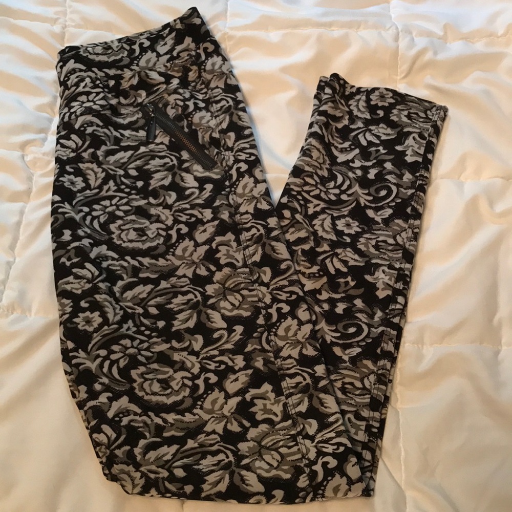 Boutique rose leggings!!✨