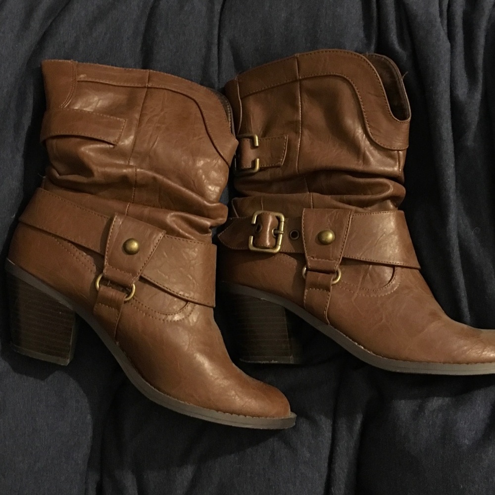 Slouchy boots