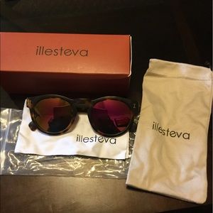 Pink lens illesteva sunglasses