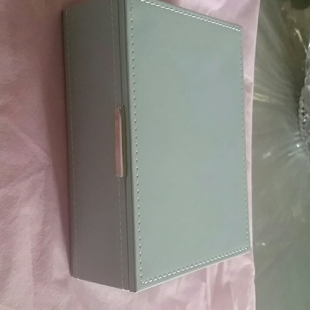 Tiffany color box