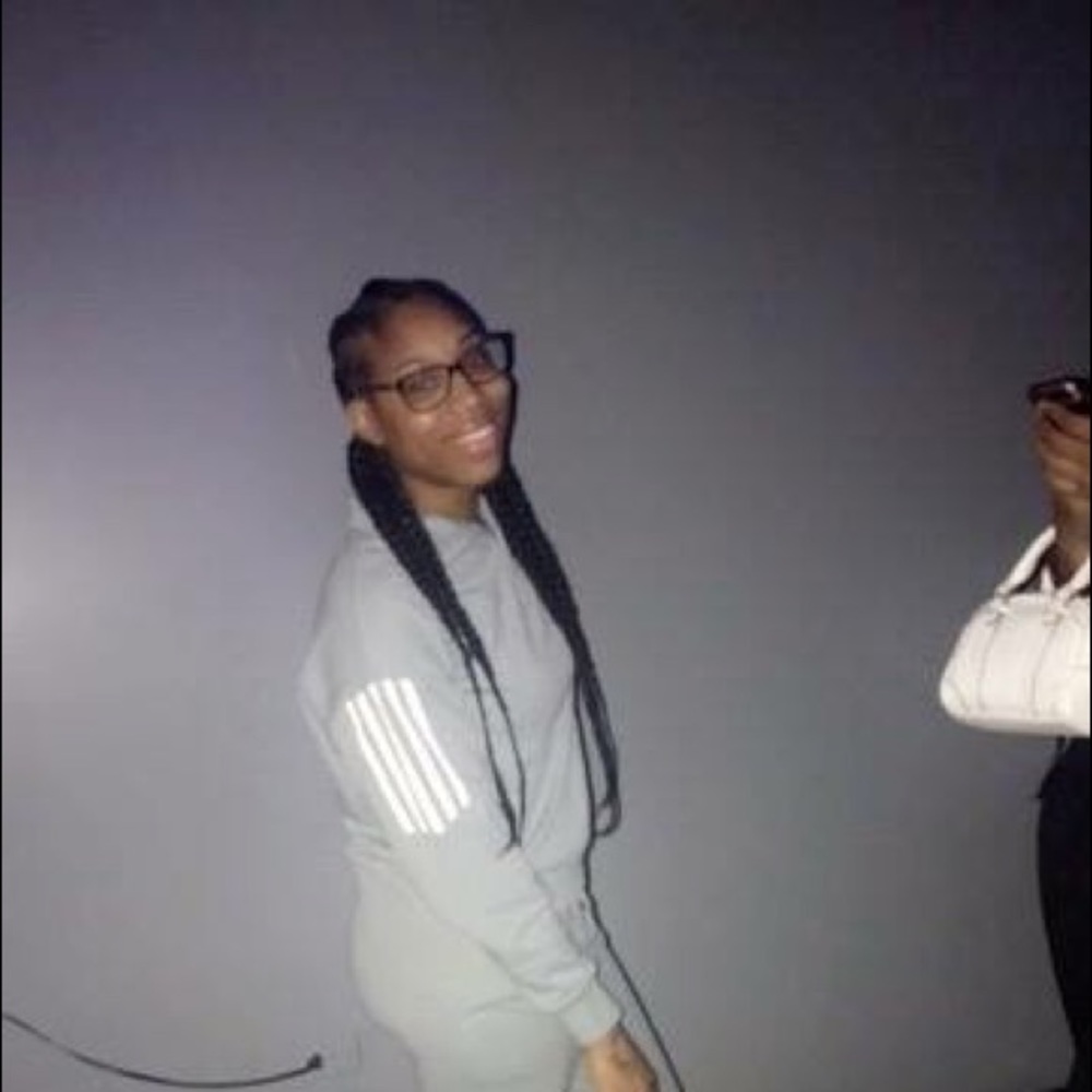 Meet your Posher, Jacqueline