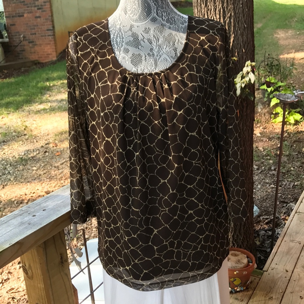 Giraffe print top by Rafaela