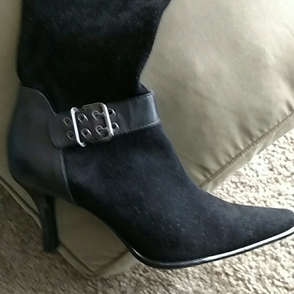 Shoes - Picture 2 of 2