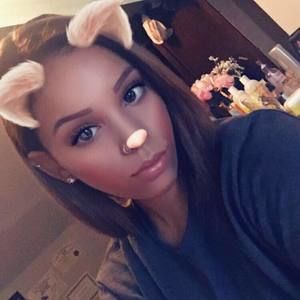 Meet your Posher, Regina