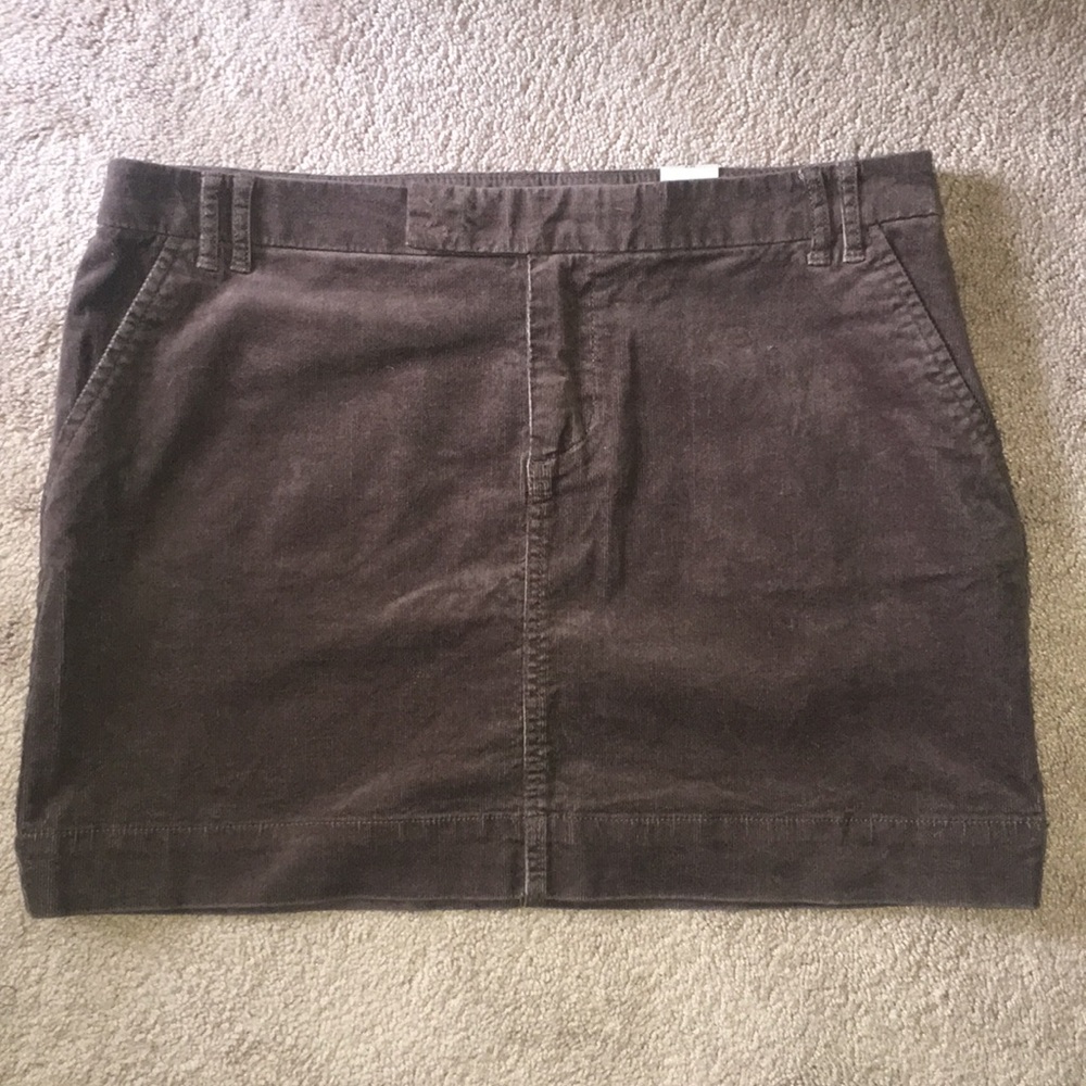 NWT•Size 12 GAP corduroy skirt