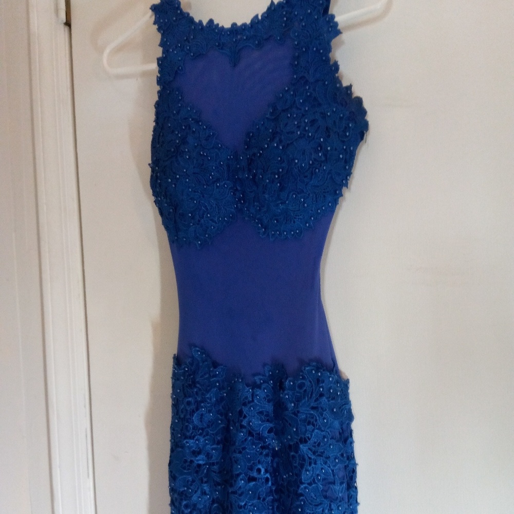 Alberto Makali Gown  Must Go , Fits Like A Glove