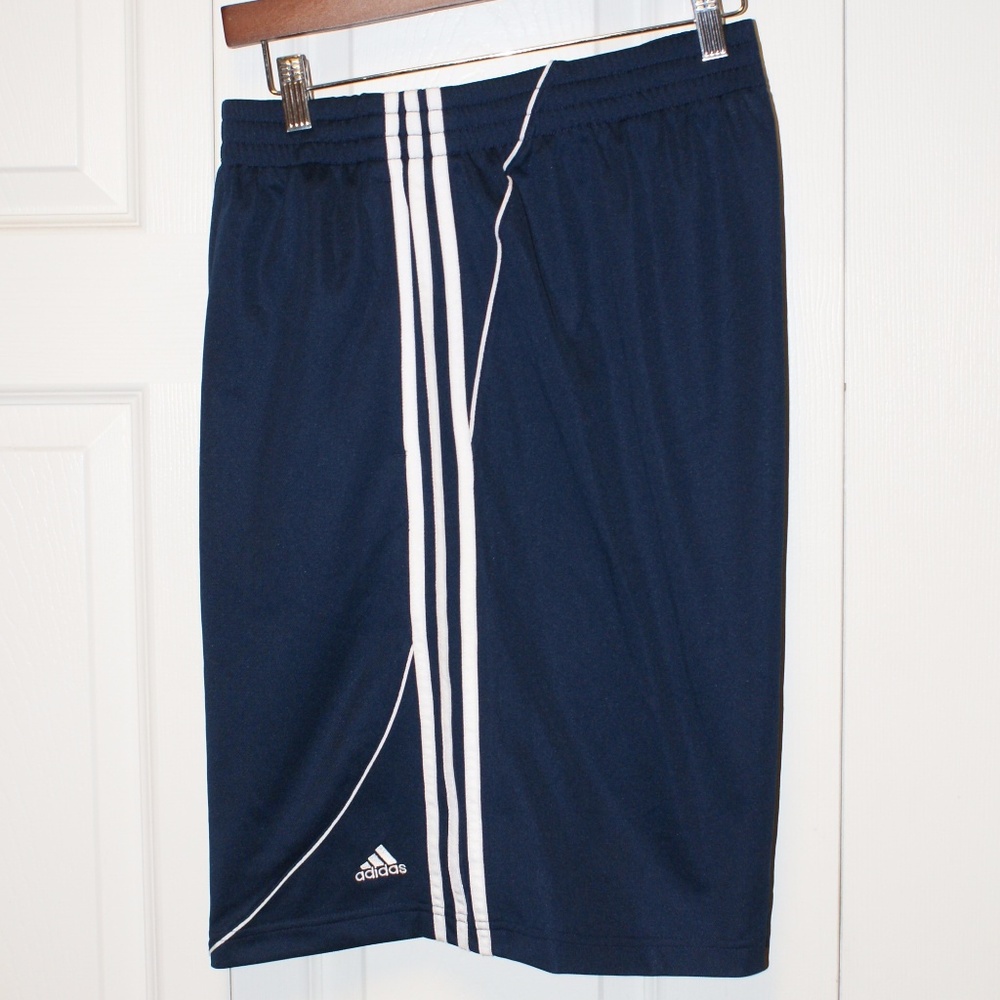 Adidas Shorts XXL....NWT