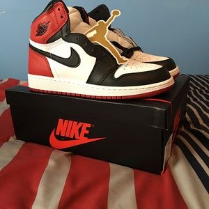 Brand new Jordan "black toe" 1's sz 6