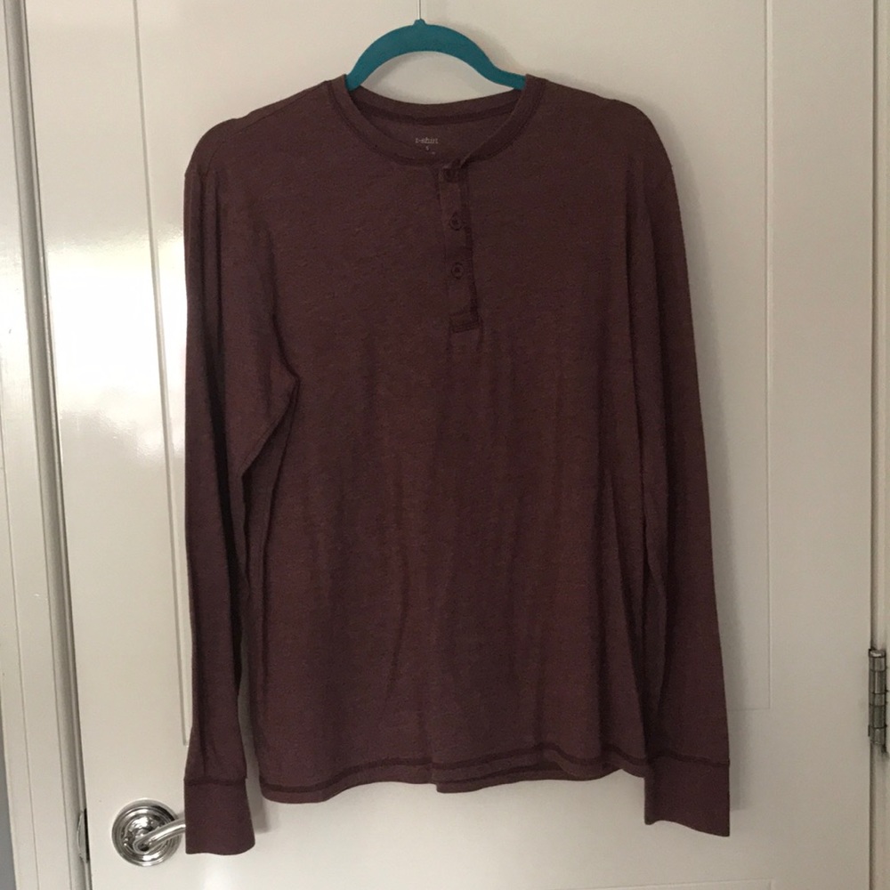 Men's long sleeved t shirt