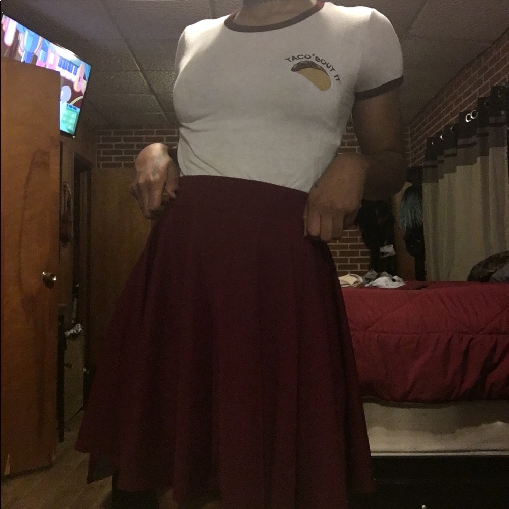 🥀SOLD🥀 Burgundy skirt