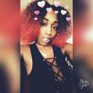Meet your Posher, Vonia