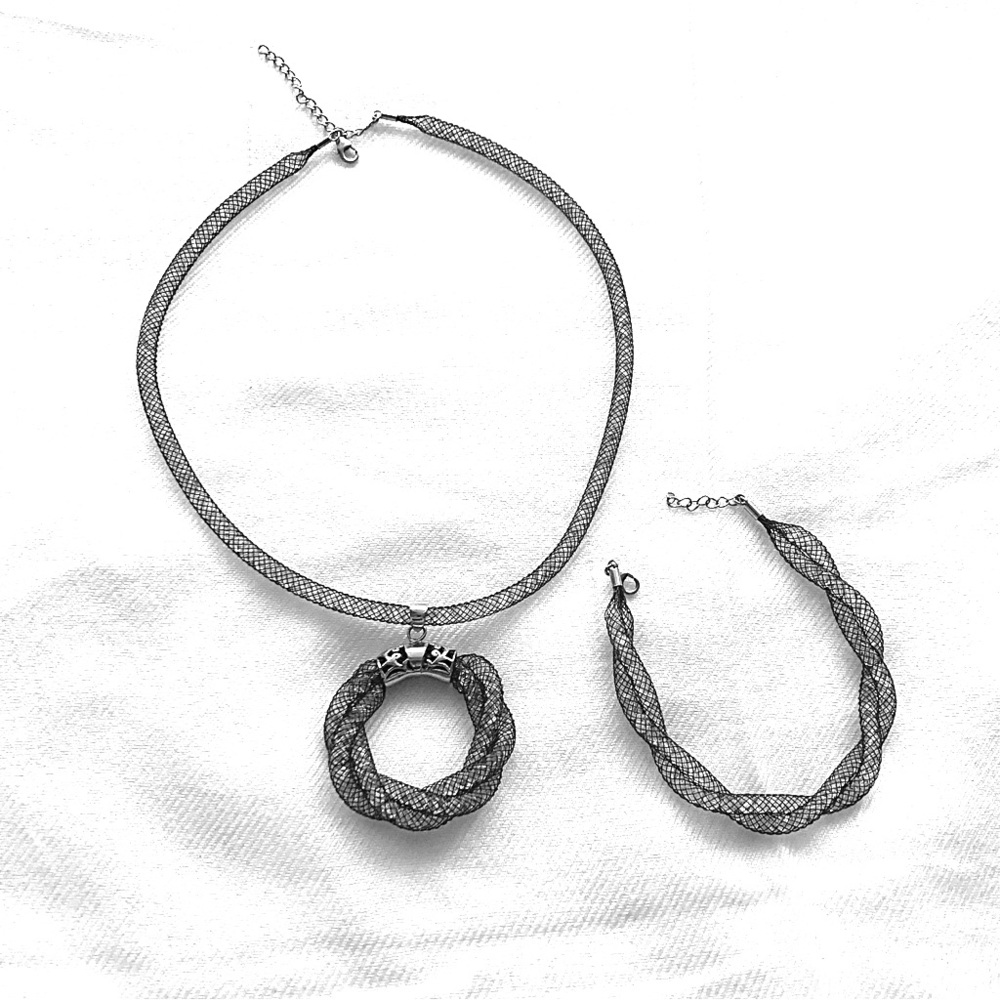 Swarovski Crystal Necklace & Bracelet Set